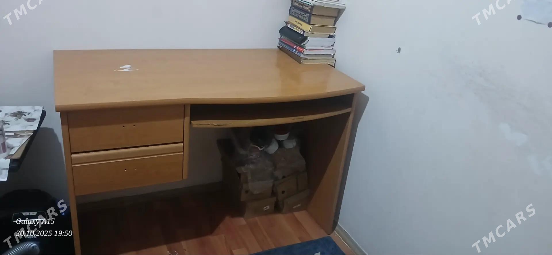 komp stol - Бузмеин - img 1