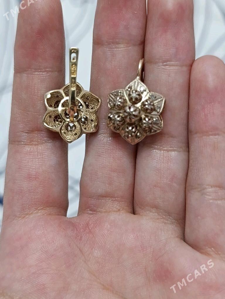 gyzyl yerewan gulakhalka - Дашогуз - img 3