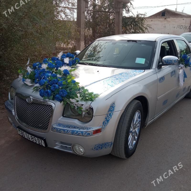 Chrysler 300C 2006 - 100 000 TMT - Гурбансолтан Едже - img 4