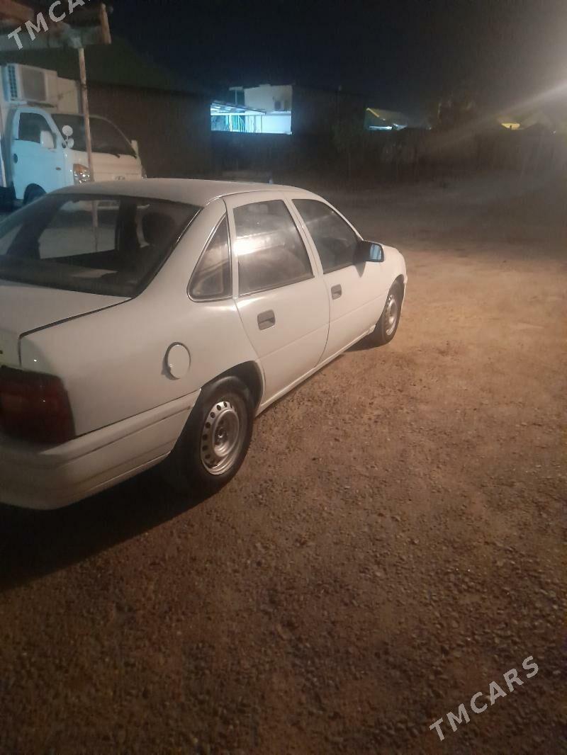 Opel Vectra 1993 - 24 000 TMT - Büzmeýin - img 2