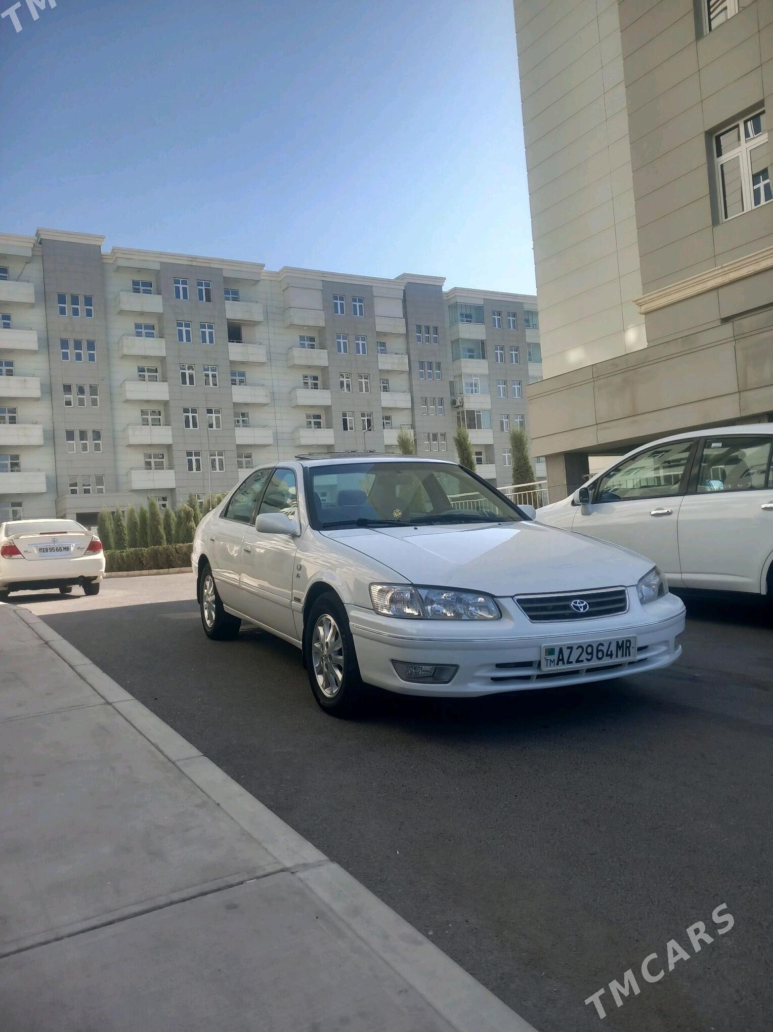 Toyota Camry 2000 - 171 000 TMT - Мары - img 1