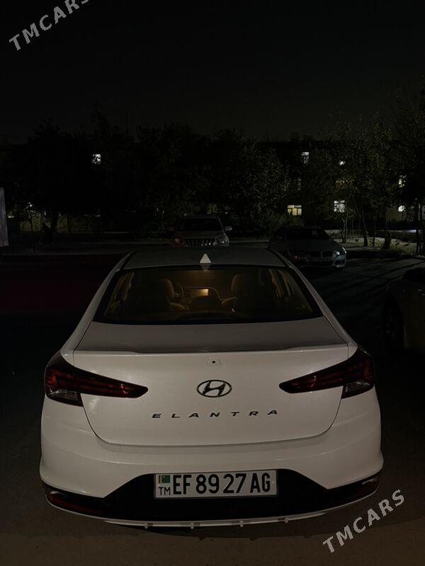 Hyundai Elantra 2020 - 230 000 TMT - 10 мкр - img 2