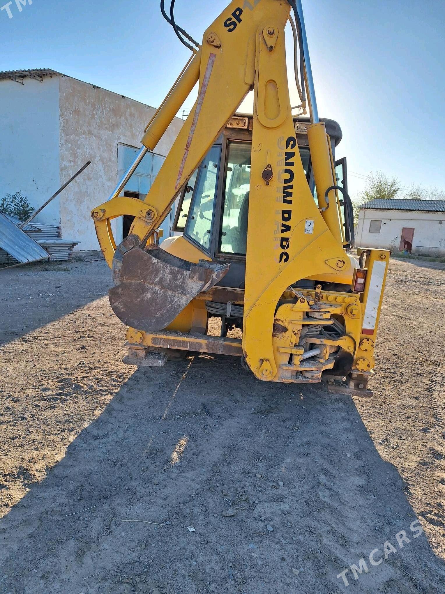 JCB ICX 2011 - 250 000 TMT - Gurbansoltan Eje - img 3