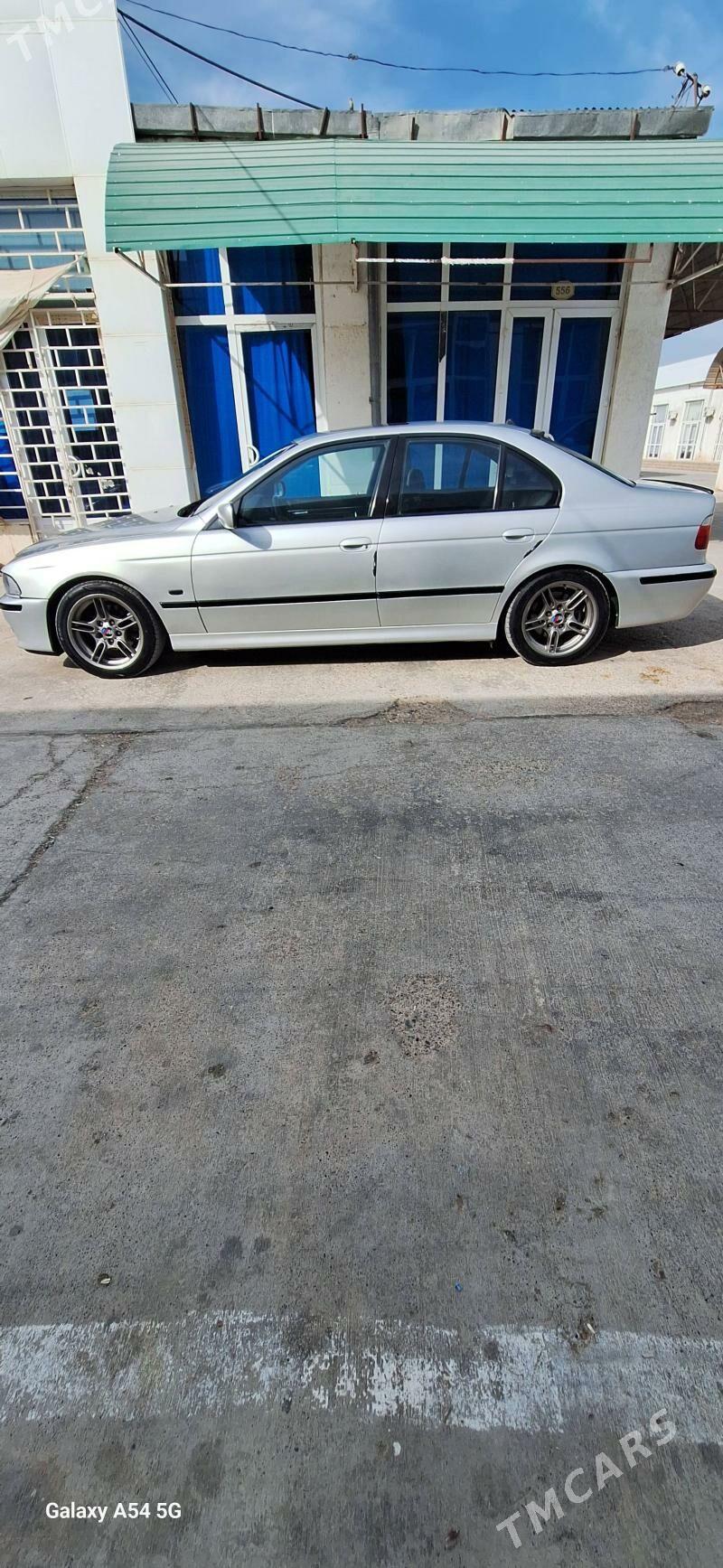 BMW E39 2001 - 135 000 TMT - Tejen - img 3