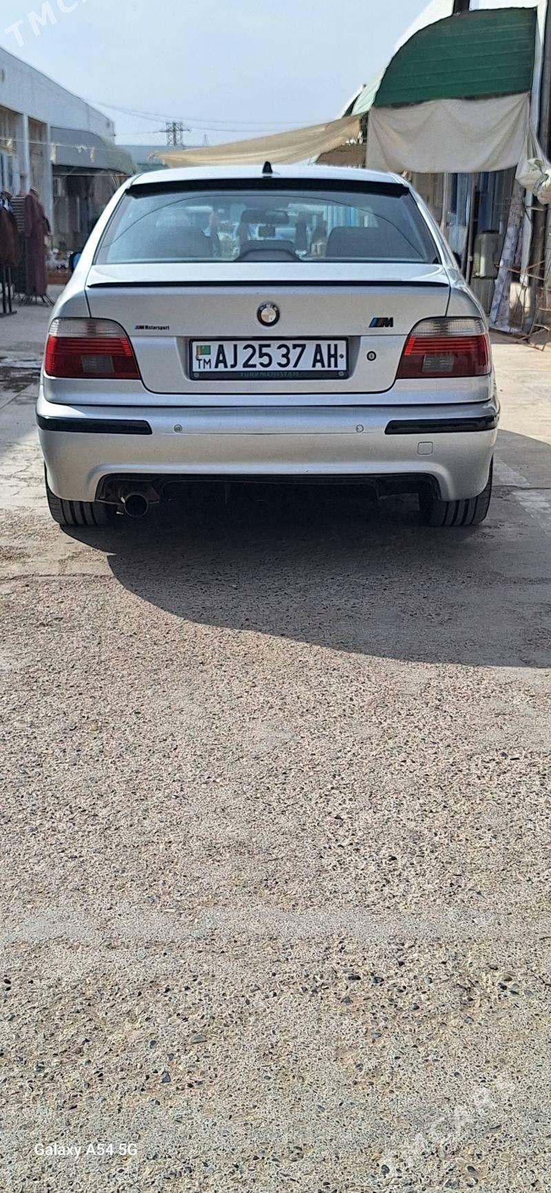 BMW E39 2001 - 135 000 TMT - Tejen - img 2