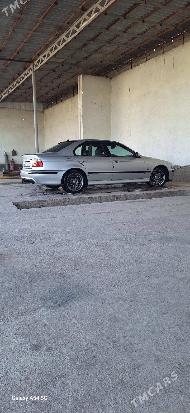 BMW E39 2001 - 135 000 TMT - Tejen - img 8