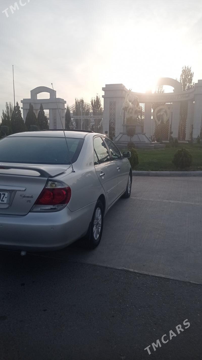 Toyota Camry 2005 - 237 000 TMT - Дашогуз - img 4