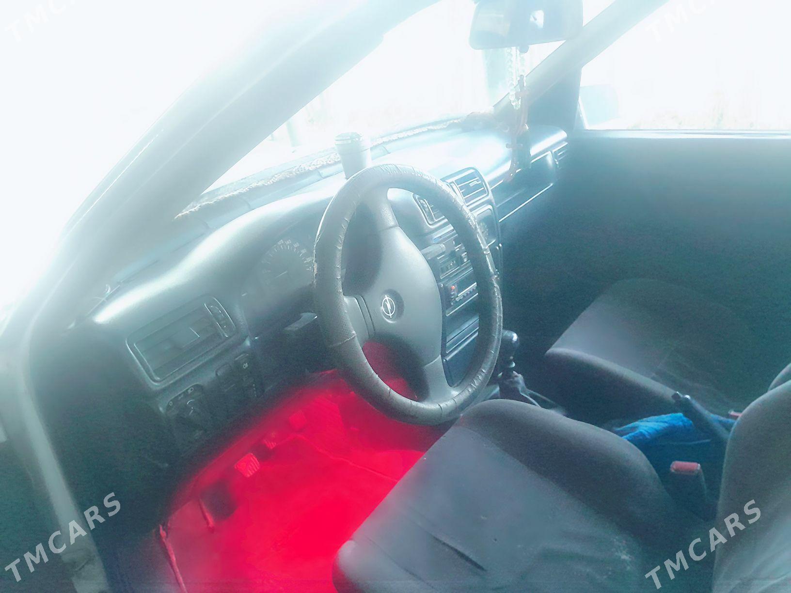 Opel Vectra 1990 - 32 000 TMT - Gurbansoltan Eje - img 10