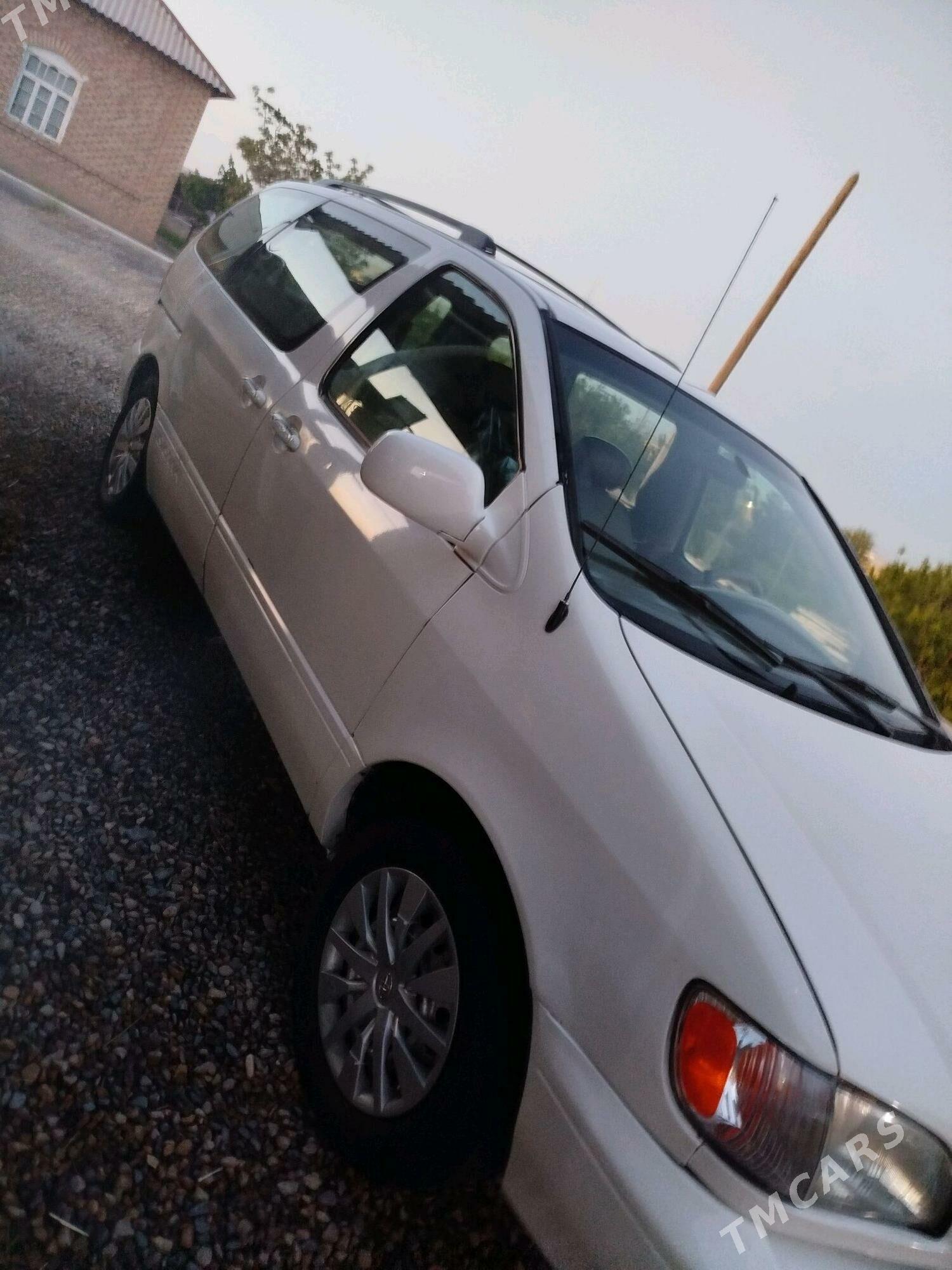 Toyota Sienna 1999 - 130 000 TMT - Мары - img 2