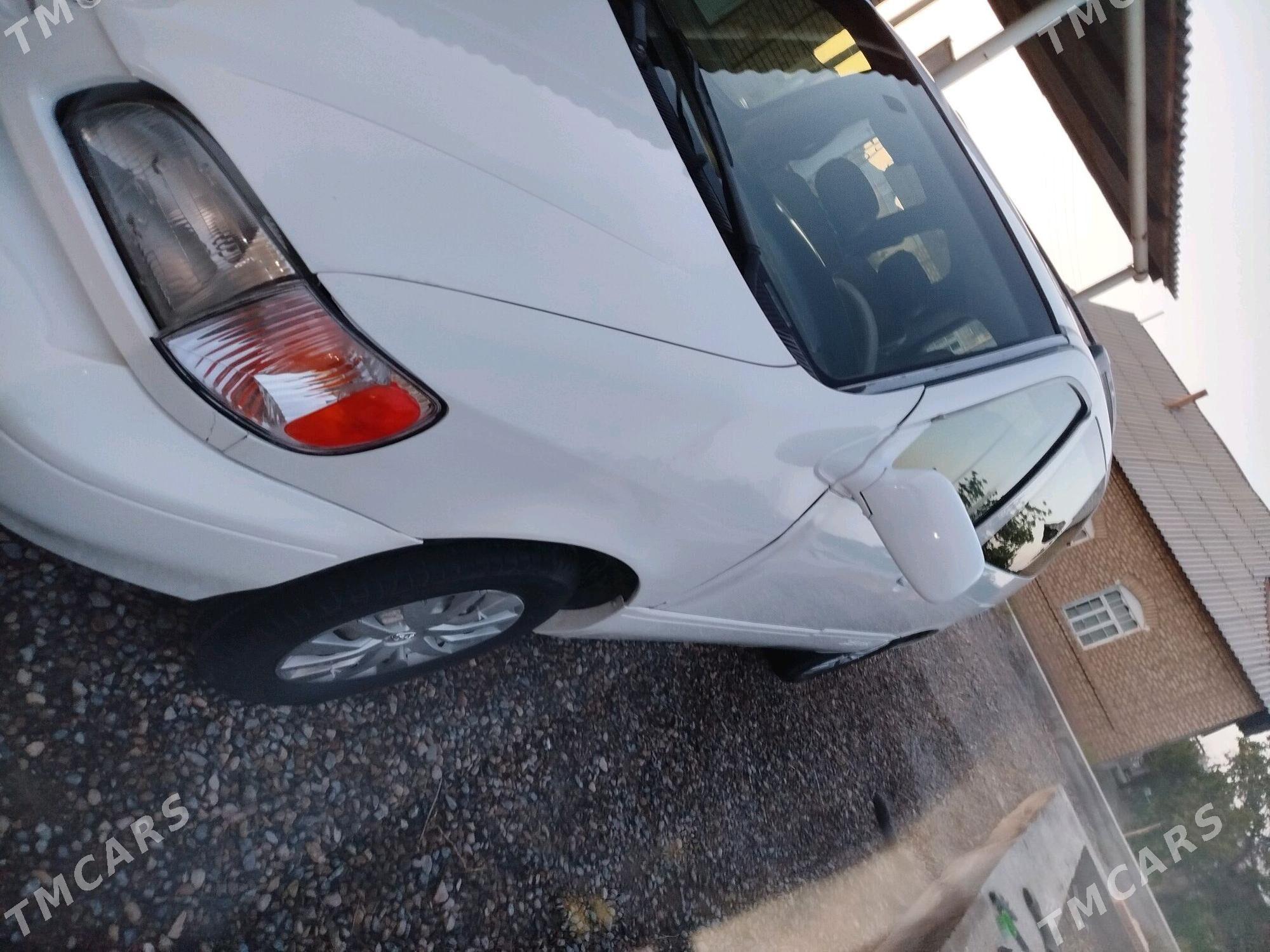 Toyota Sienna 1999 - 130 000 TMT - Мары - img 3