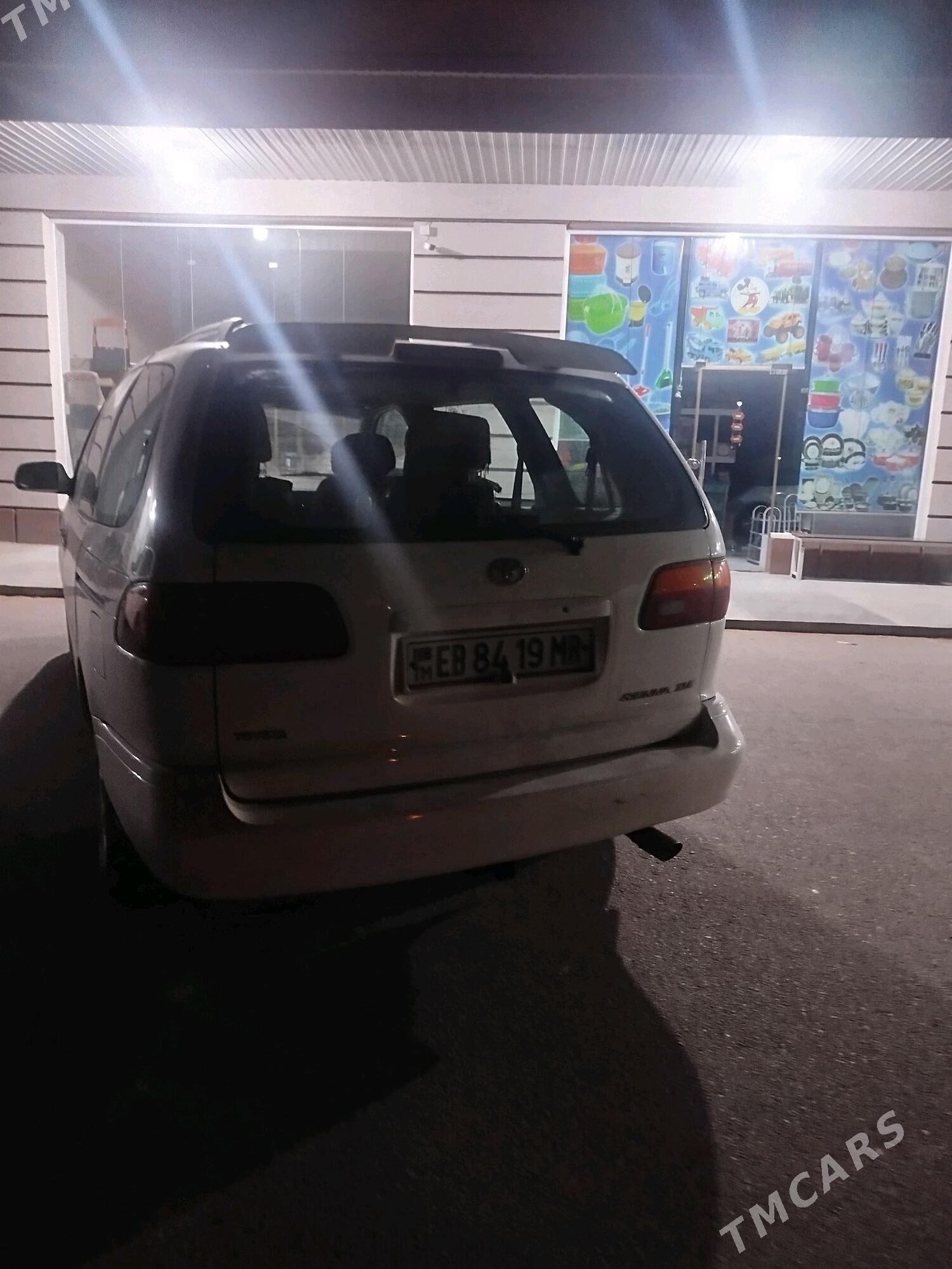 Toyota Sienna 1999 - 130 000 TMT - Мары - img 4