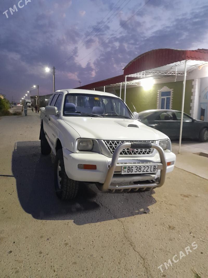 Mitsubishi L200 2003 - 90 000 TMT - Чарджоу - img 3