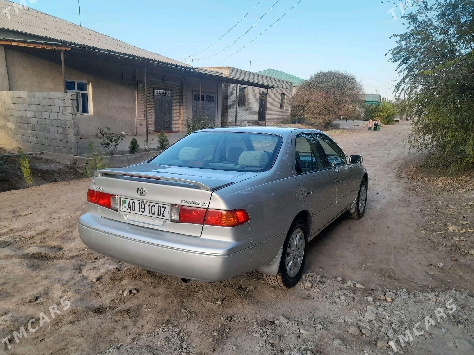 Toyota Camry 2000 - 166 000 TMT - Дашогуз - img 4