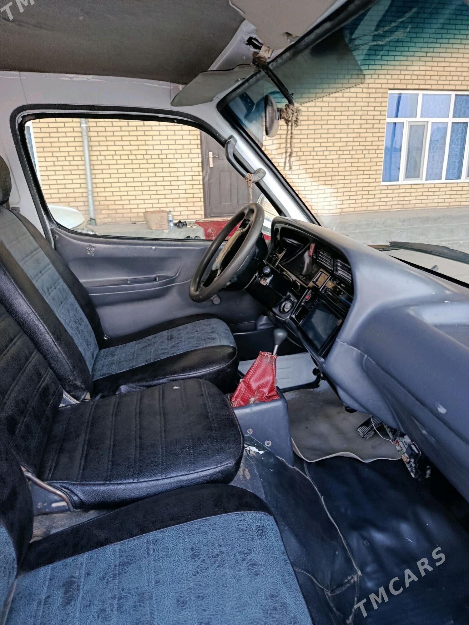 Toyota Hiace 1994 - 95 000 TMT - Baýramaly - img 7