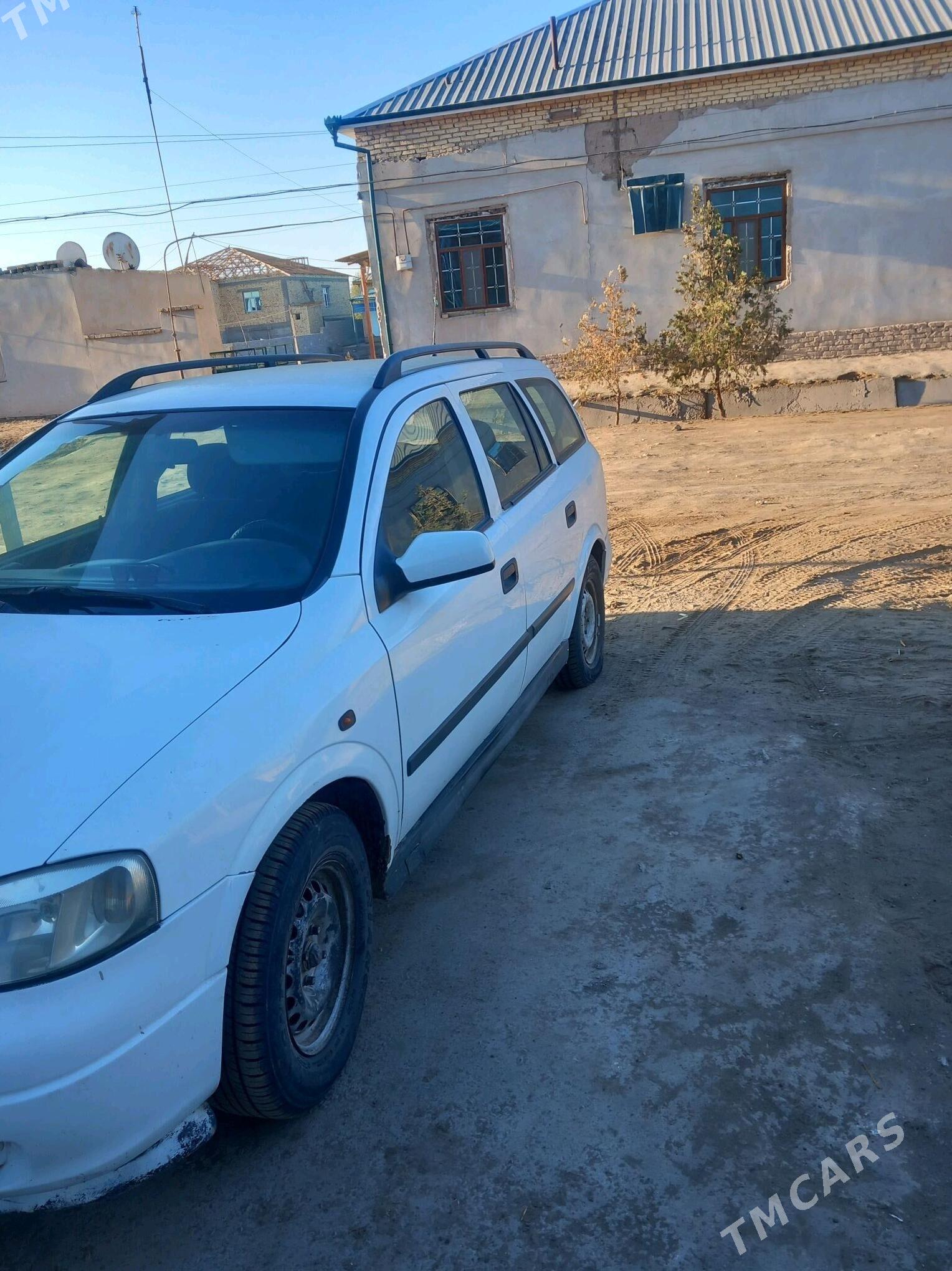 Opel Astra 1998 - 80 000 TMT - Гурбансолтан Едже - img 2