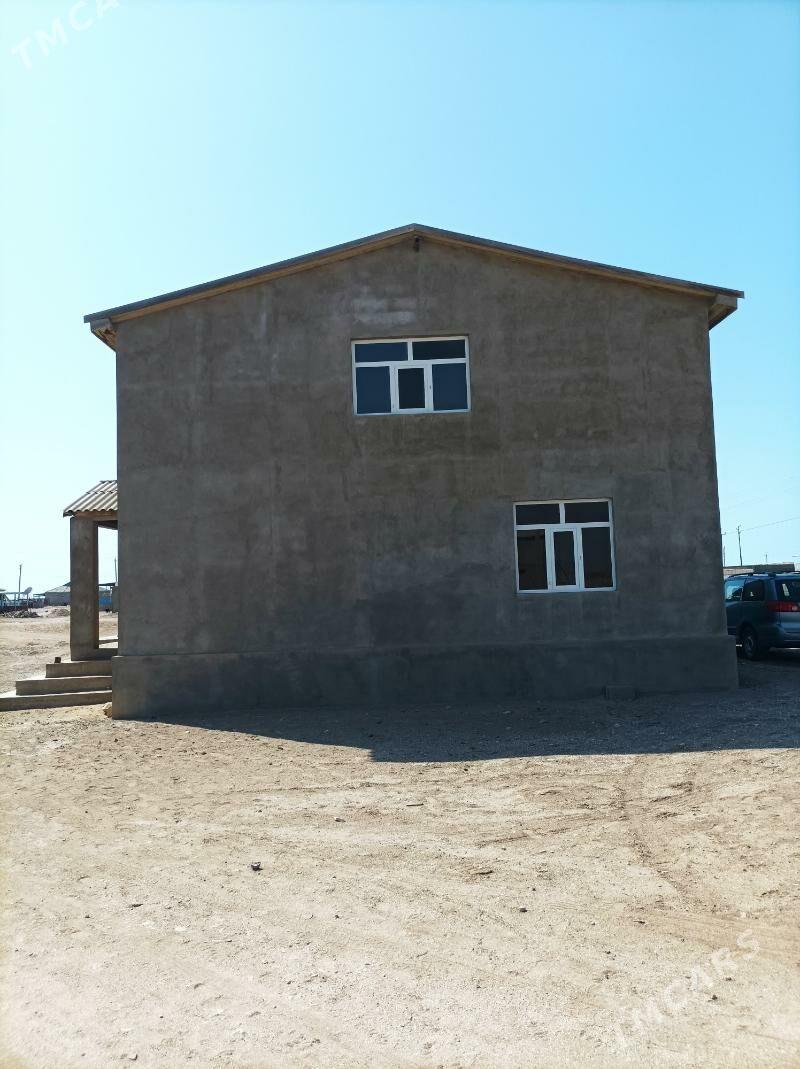 jay - Esenguly - img 2