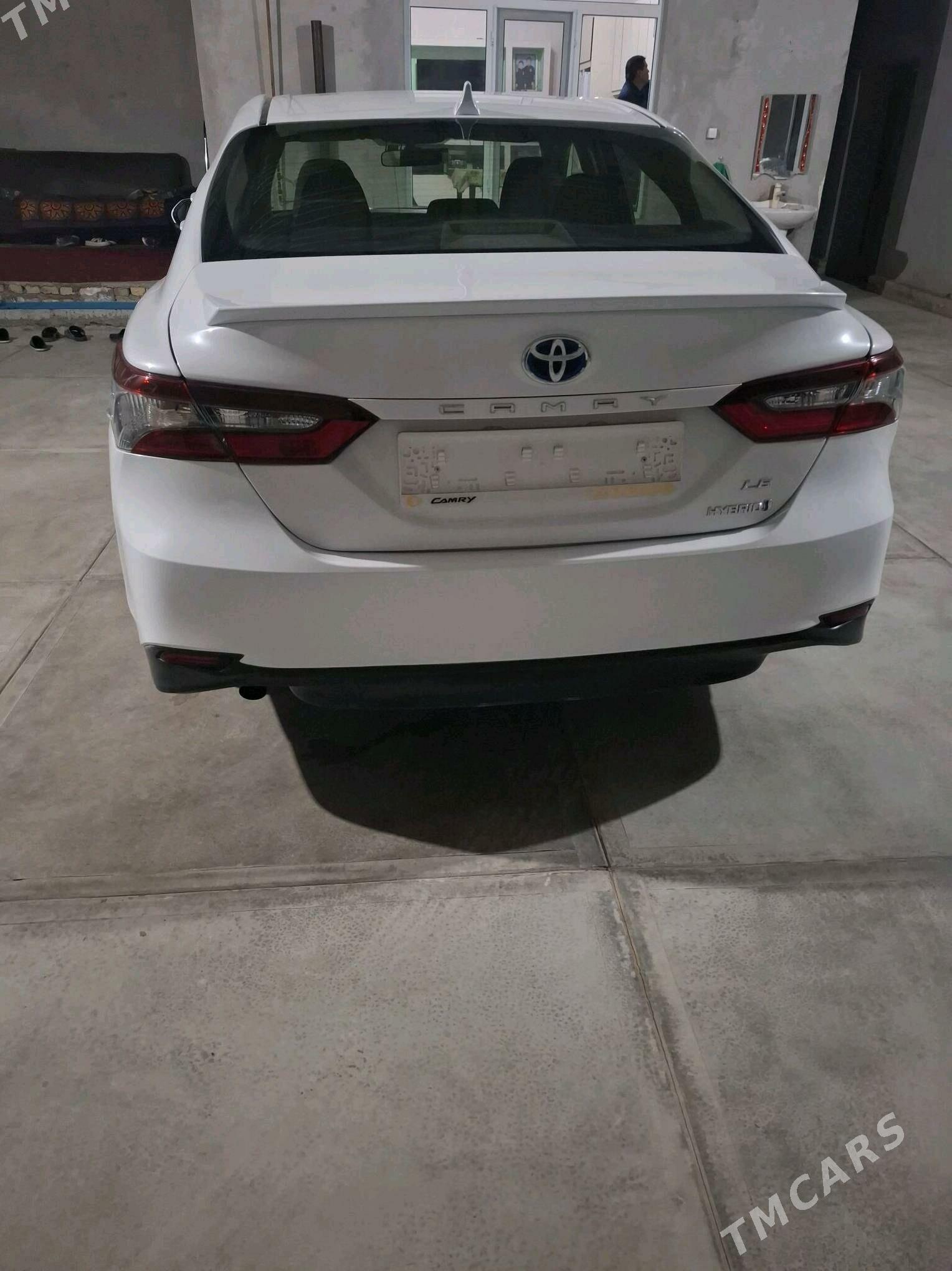 Toyota Camry 2021 - 230 000 TMT - Саят - img 3