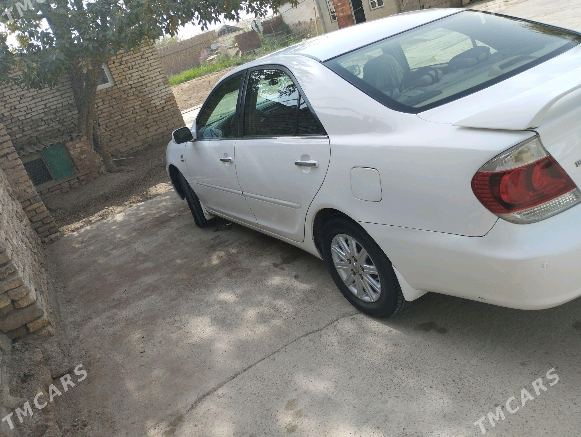 Toyota Camry 2005 - 155 000 TMT - Tejen - img 3