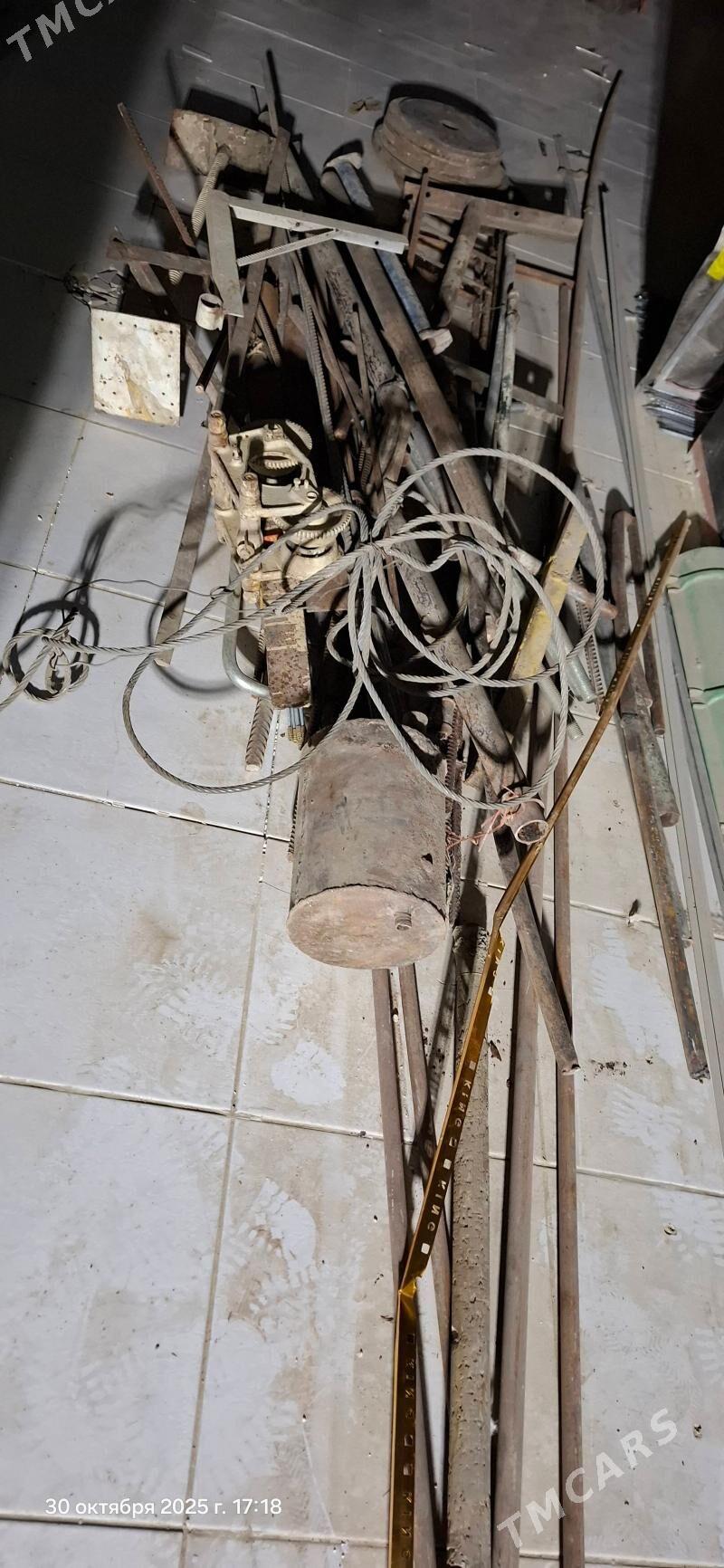 Трубы, метал, столы распродажа - Kim raýon - img 8