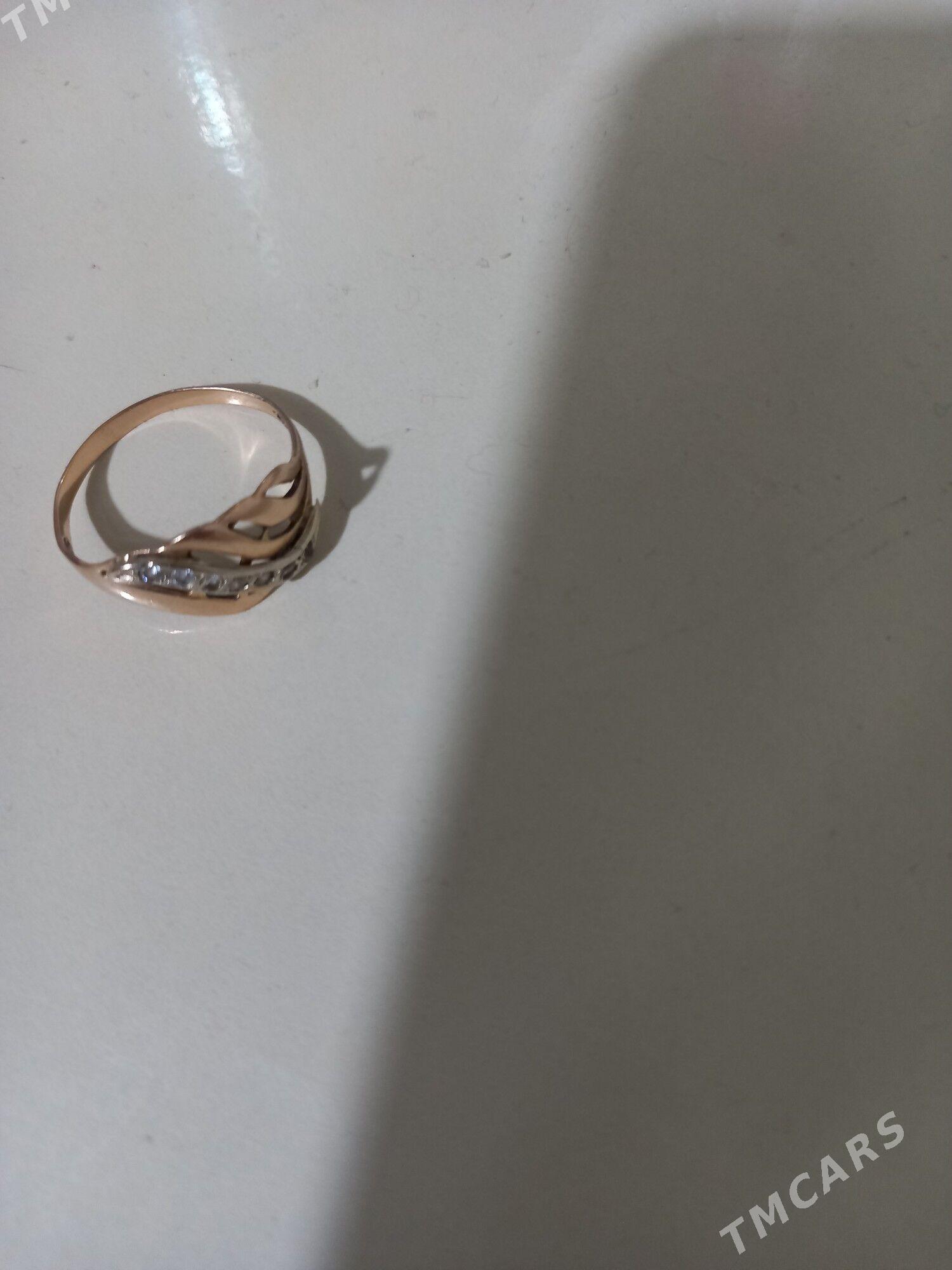 Gyzyl yuzuk - Хазар - img 1