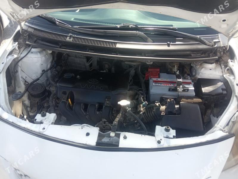 Toyota Yaris 2011 - 140 000 TMT - Болдумсаз - img 4