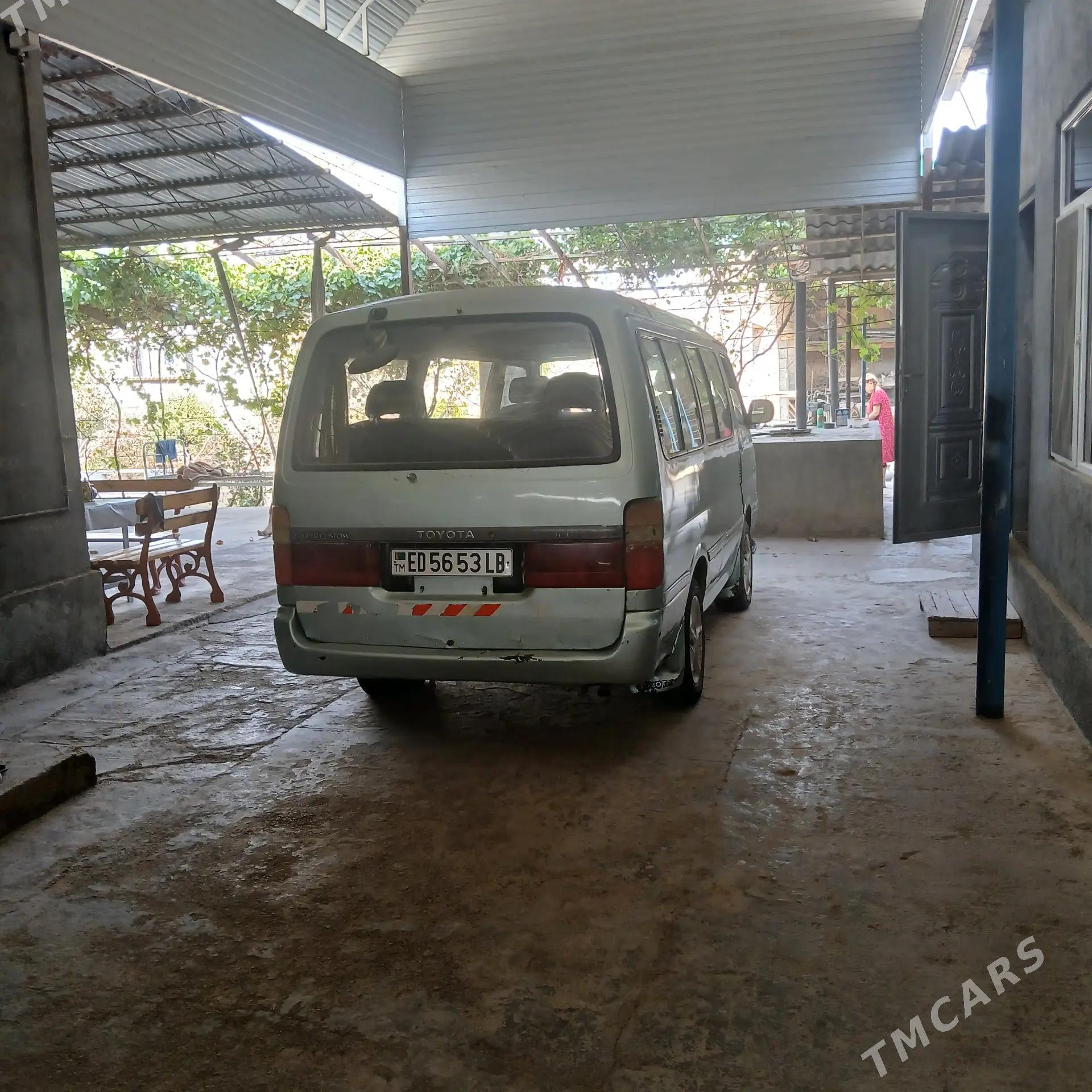 Toyota Hiace 1990 - 50 000 TMT - Magdanly - img 2