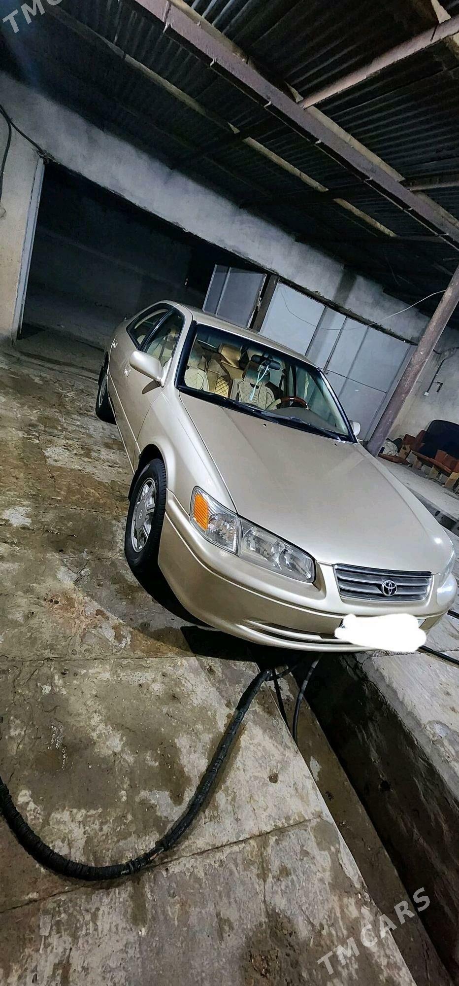 Toyota Camry 2000 - 140 000 TMT - Векильбазар - img 3