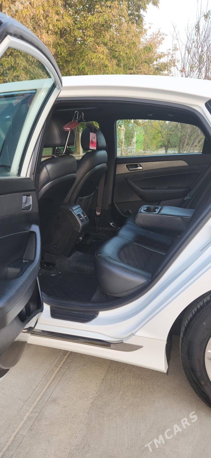 Hyundai Sonata 2018 - 235 000 TMT - Бузмеин ГРЭС - img 3