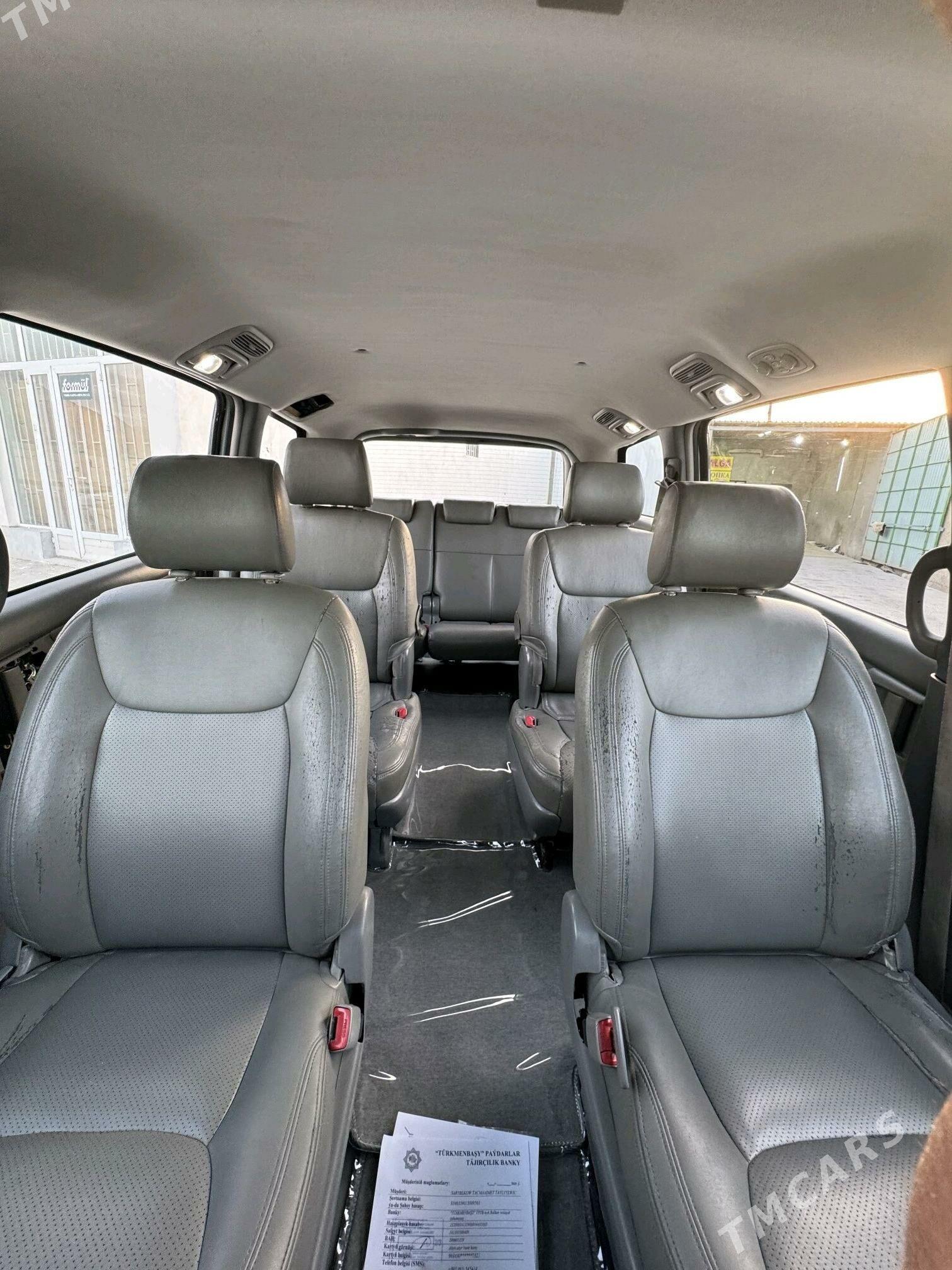 Toyota Sienna 2004 - 190 000 TMT - Balkanabat - img 4