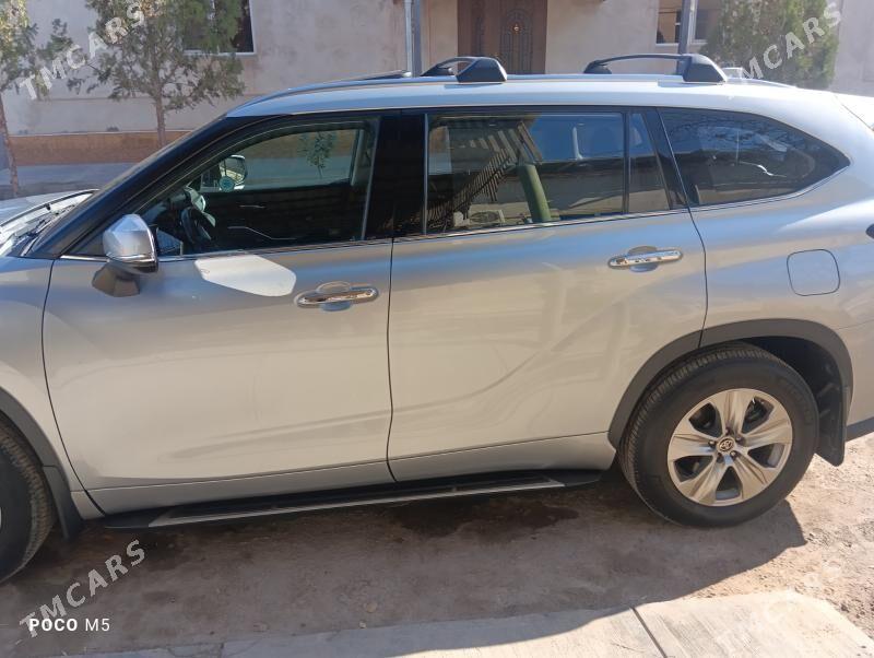 Toyota Highlander 2021 - 520 000 TMT - Гурбансолтан Едже - img 7