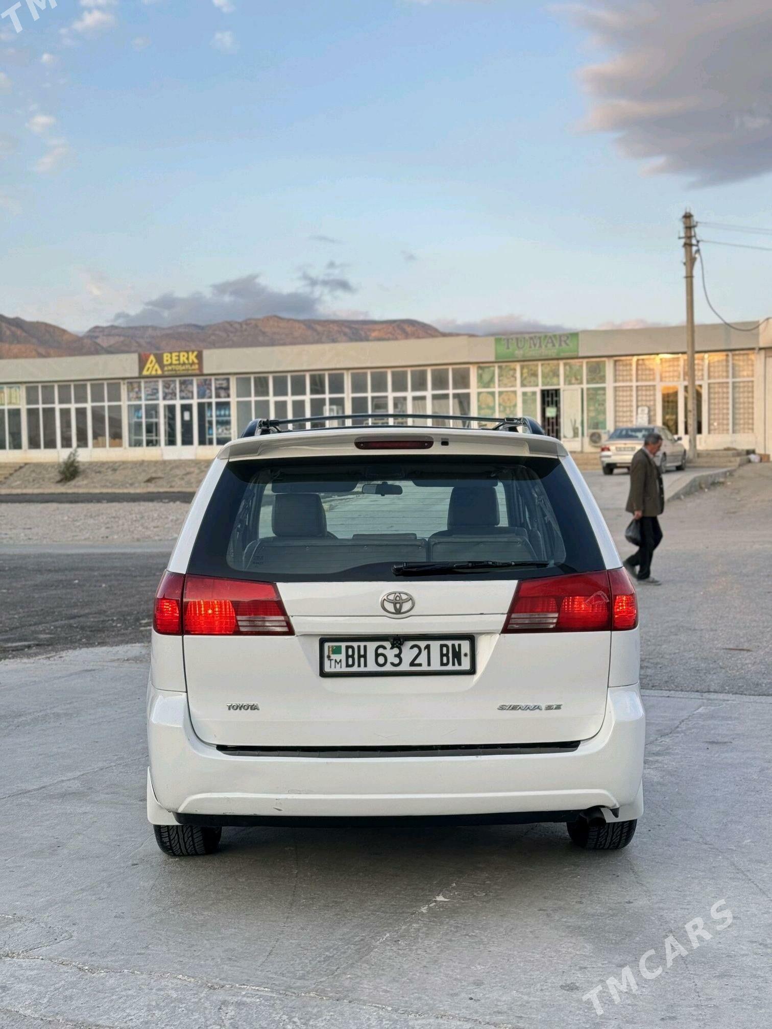 Toyota Sienna 2004 - 190 000 TMT - Balkanabat - img 6