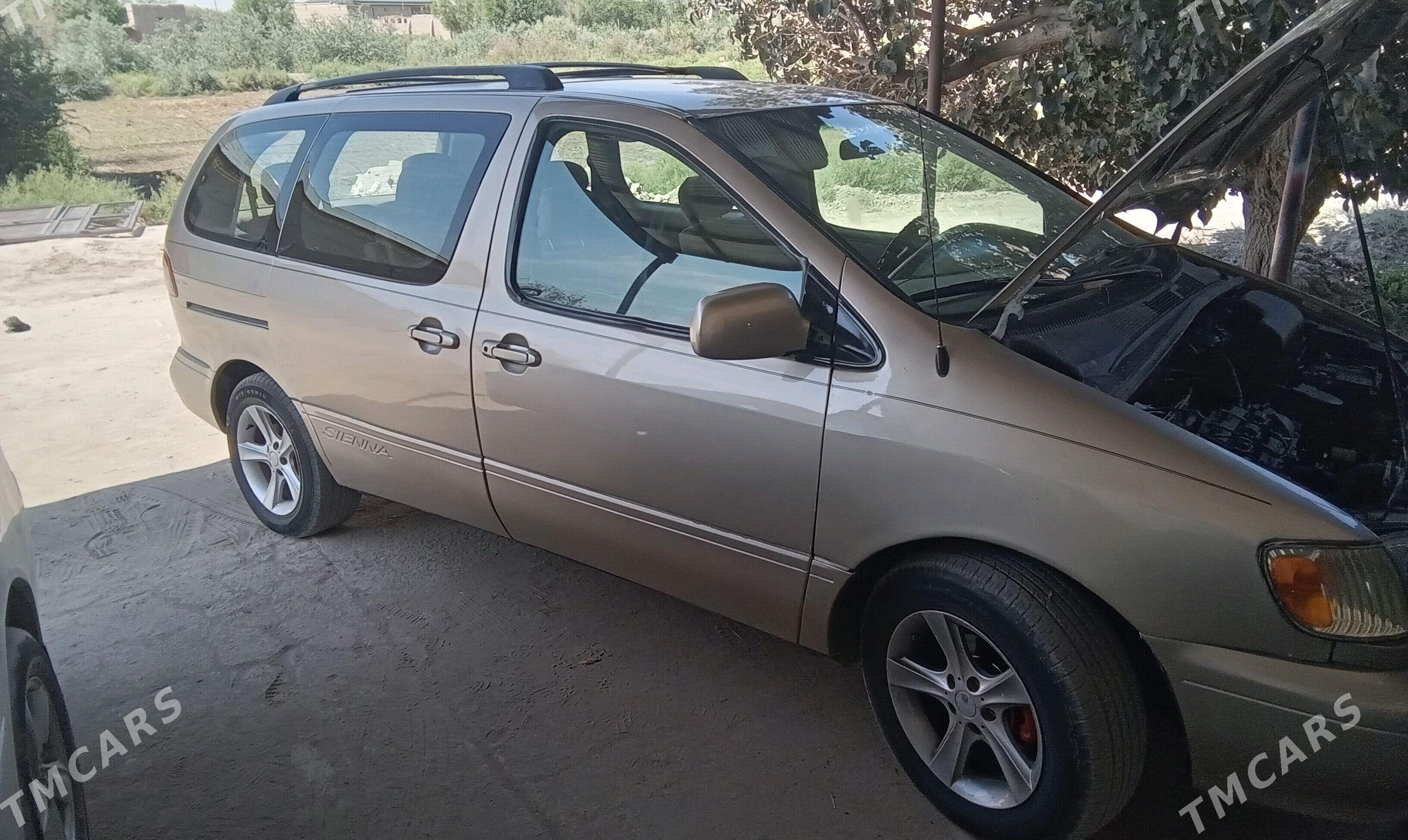 Toyota Sienna 2000 - 150 000 TMT - Дашогуз - img 3