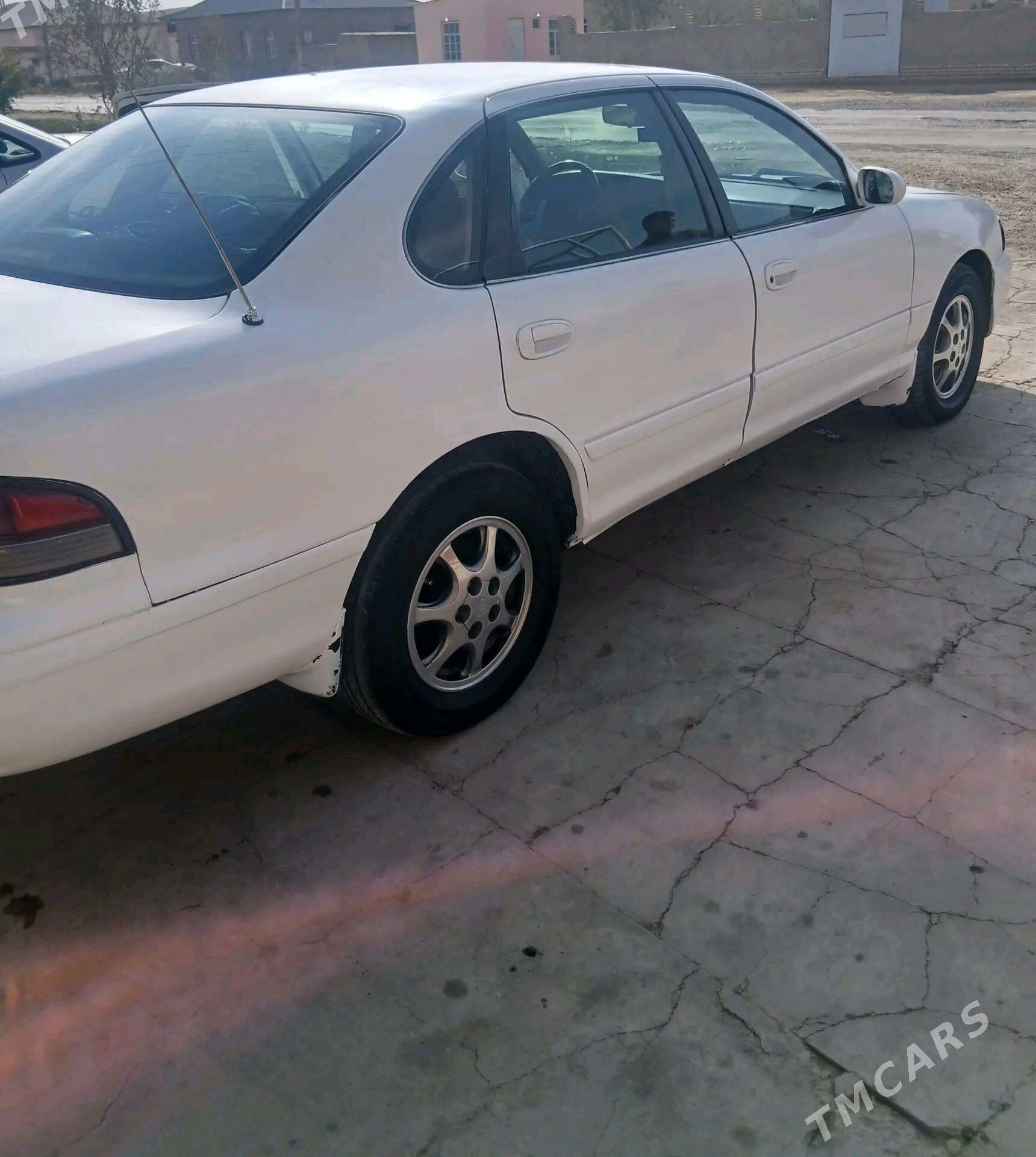 Toyota Avalon 1995 - 110 000 TMT - Туркменгала - img 2