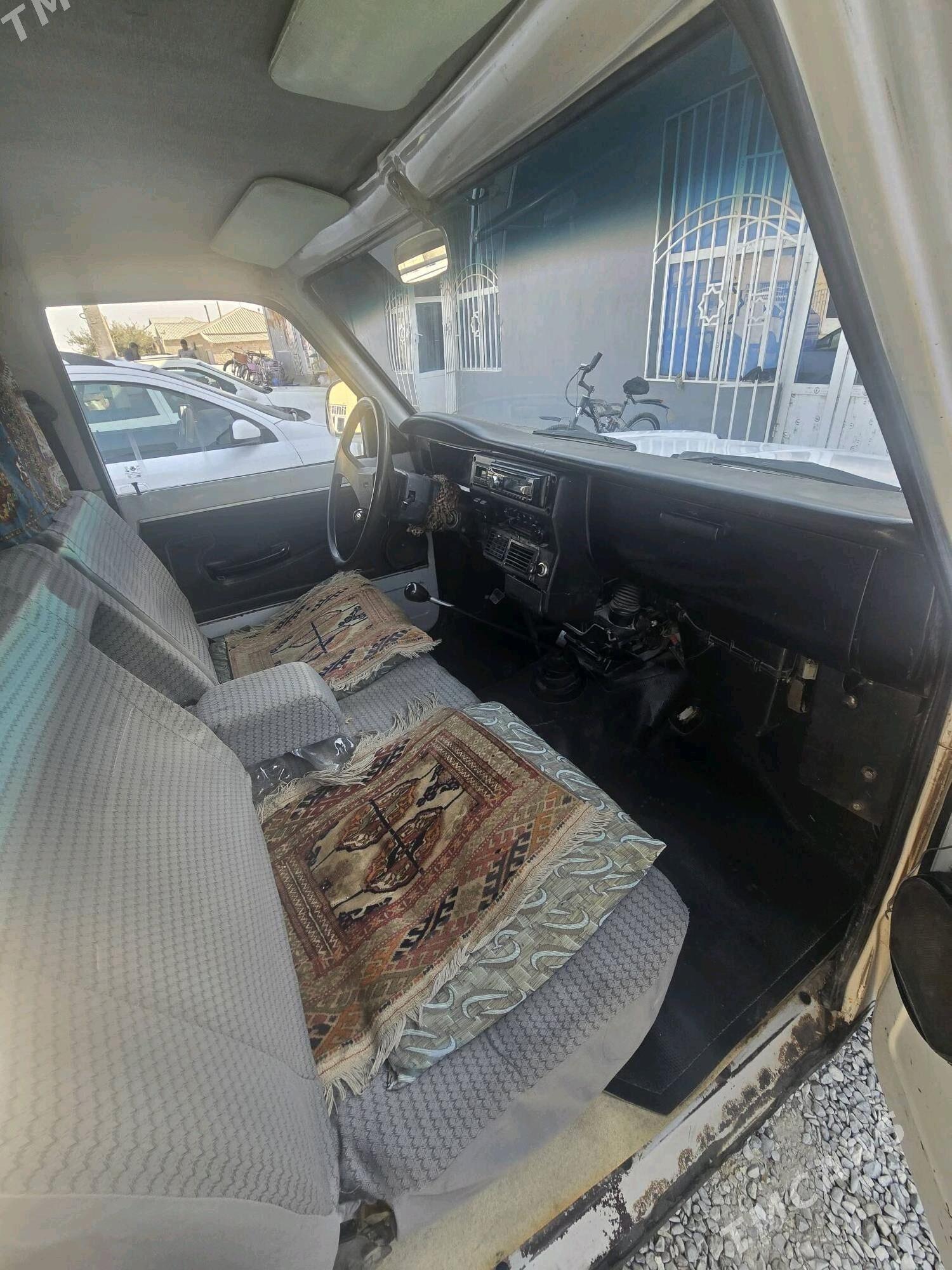 Mitsubishi L200 2013 - 48 000 TMT - Бахарден - img 2