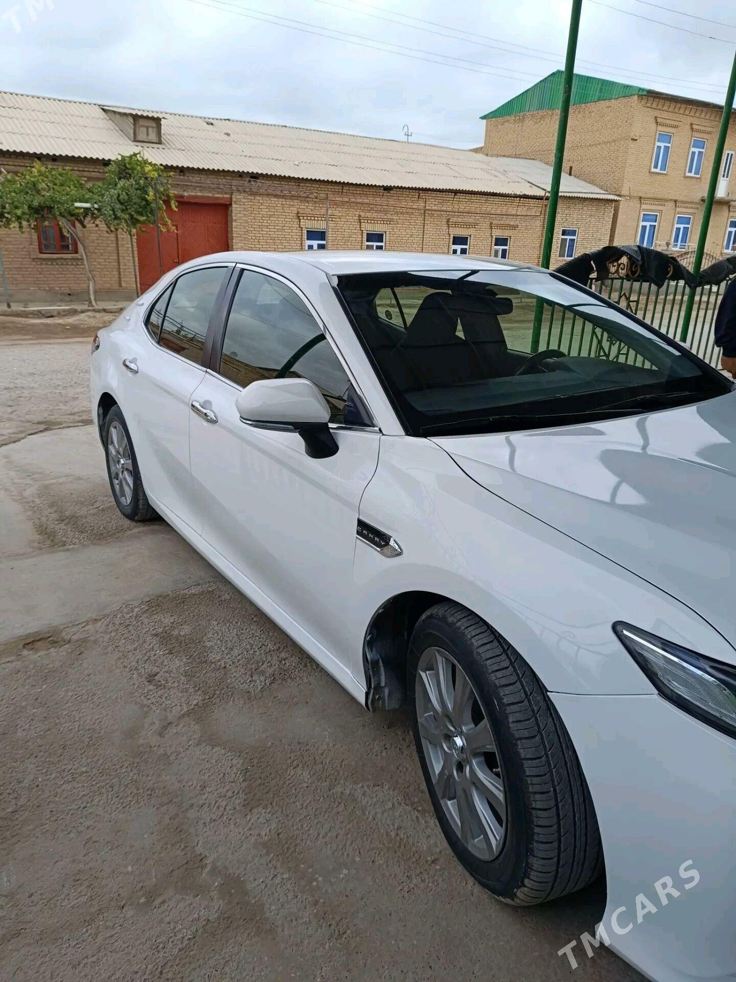 Toyota Camry 2021 - 260 000 TMT - Чарджоу - img 10