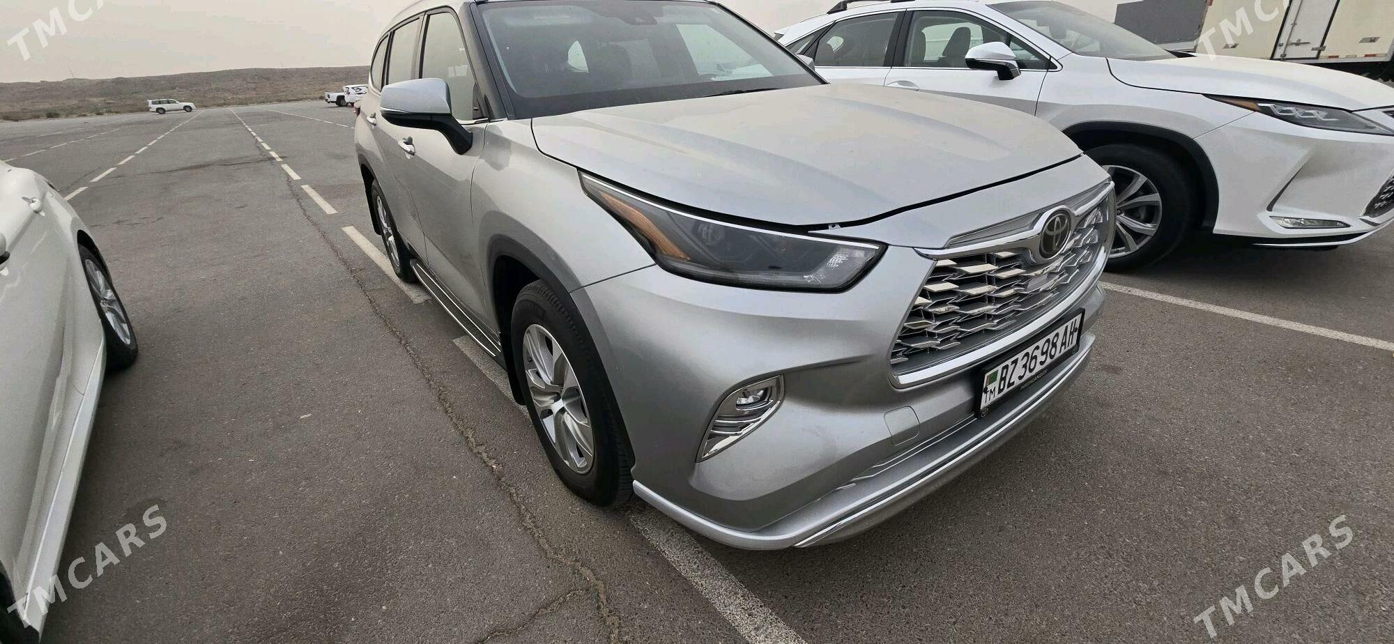 Toyota Highlander 2020 - 591 000 TMT - Ашхабад - img 4