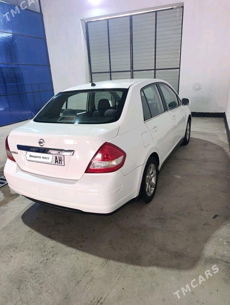 Nissan Versa 2008 - 119 000 TMT - Анев - img 1