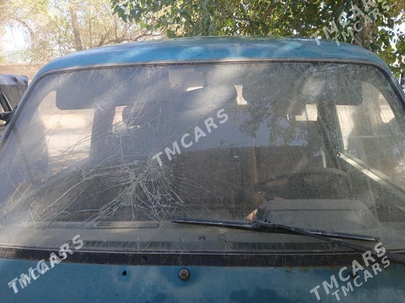 Toyota Hiace 1999 - 20 000 TMT - Гурбансолтан Едже - img 4