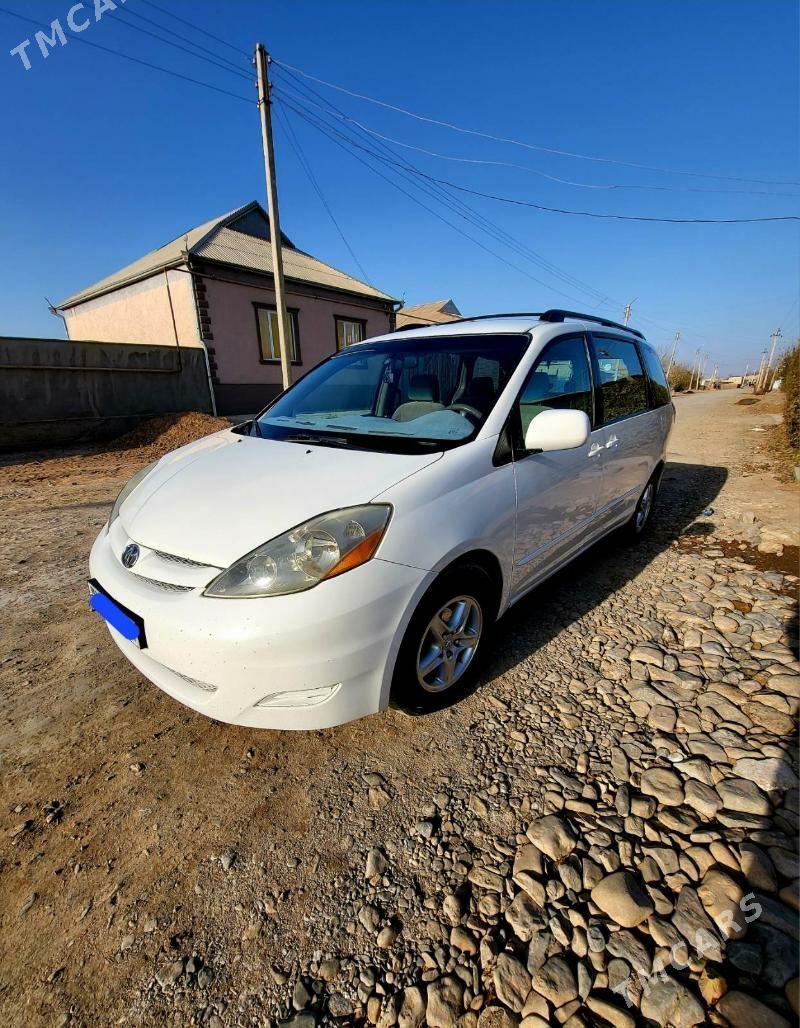 Toyota Sienna 2004 - 210 000 TMT - Теджен - img 8