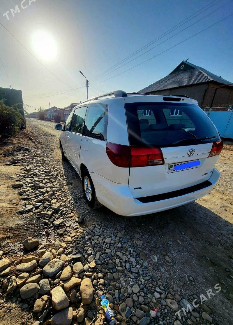Toyota Sienna 2004 - 210 000 TMT - Теджен - img 6