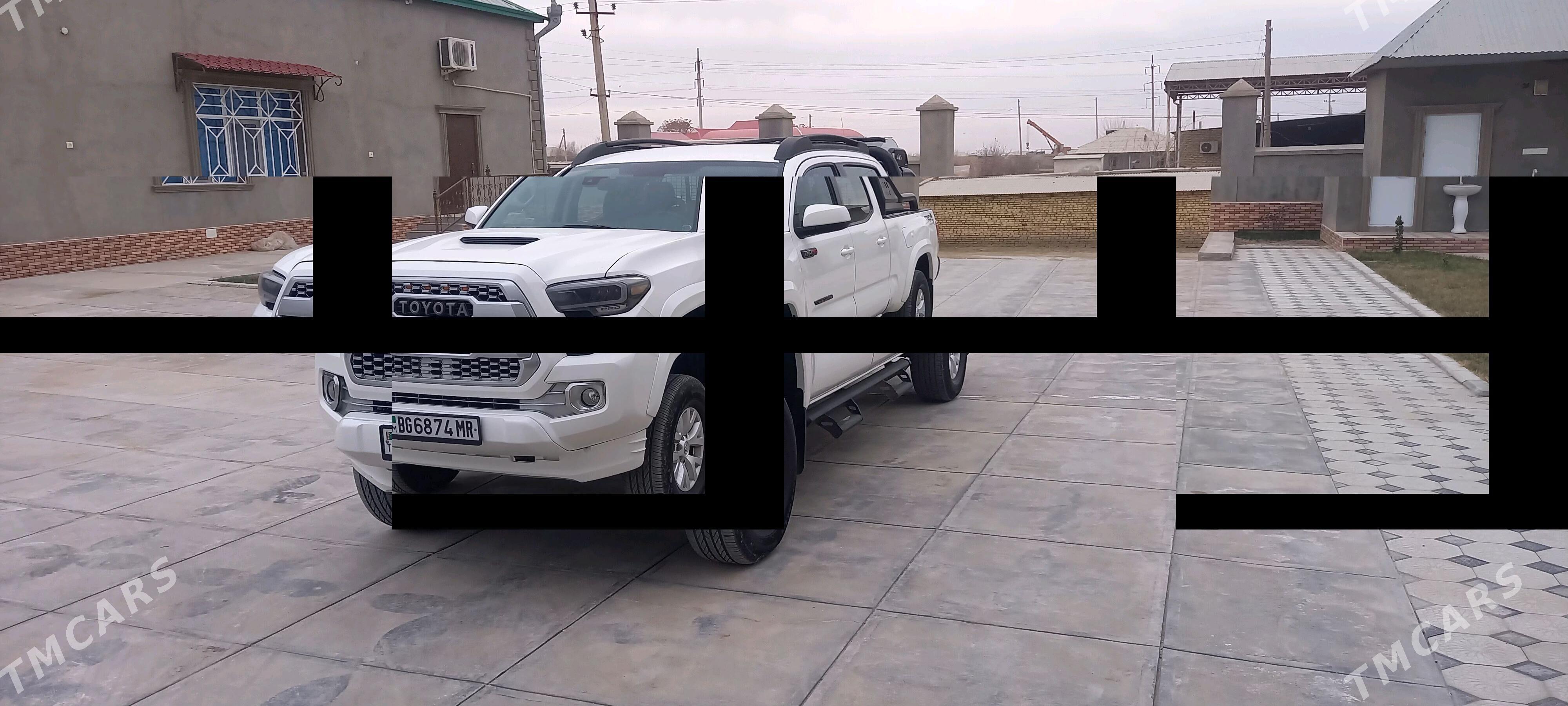 Toyota Tacoma 2021 - 430 000 TMT - Ёлётен - img 1