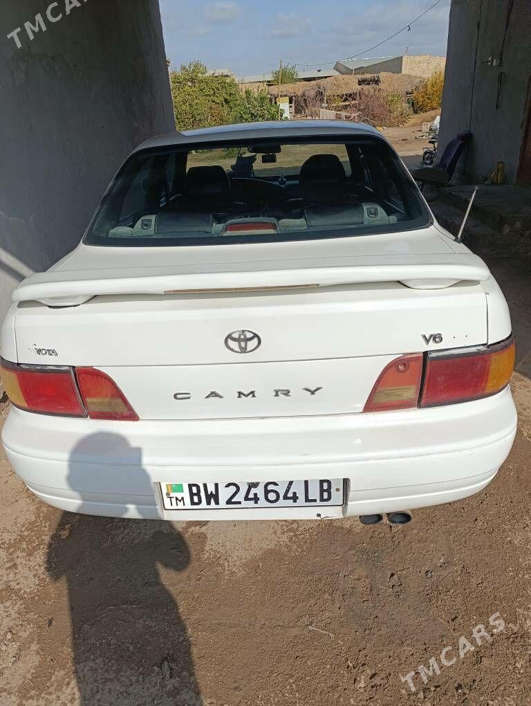 Toyota Camry 1993 - 85 000 TMT - Çärjew - img 5