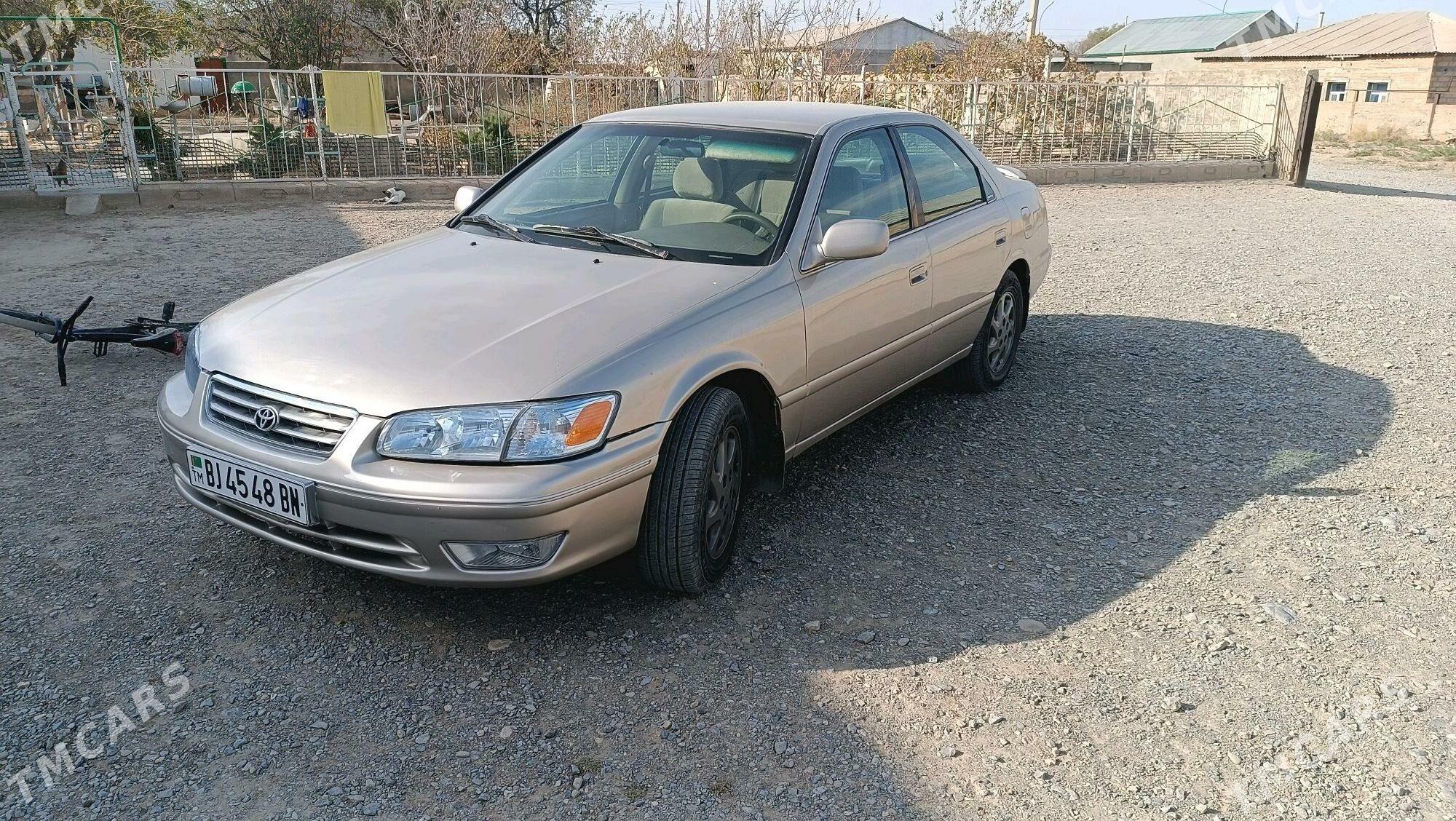 Toyota Camry 1998 - 137 000 TMT - Гызыларбат - img 2