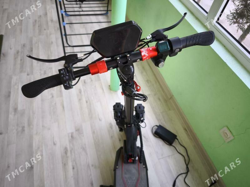 Skuter 2024 - Тязе заман - img 2