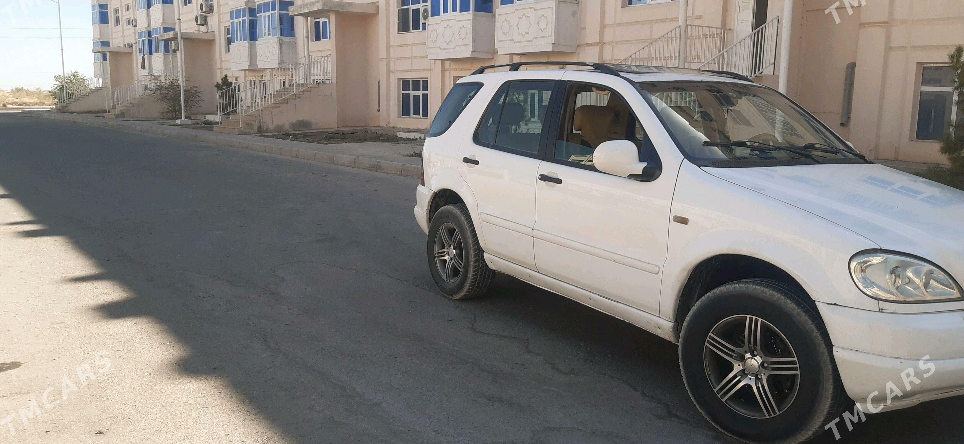 Mercedes-Benz E320 1999 - 80 000 TMT - Sakar - img 2