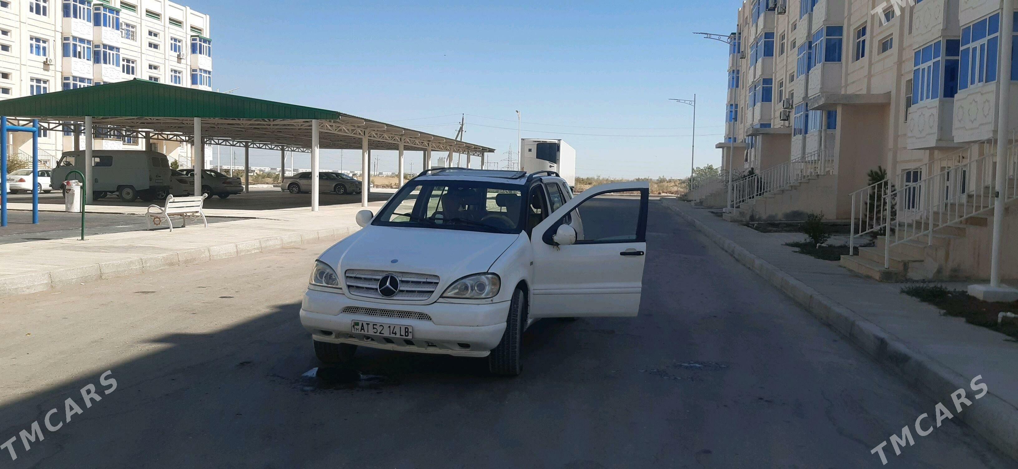 Mercedes-Benz E320 1999 - 80 000 TMT - Sakar - img 4