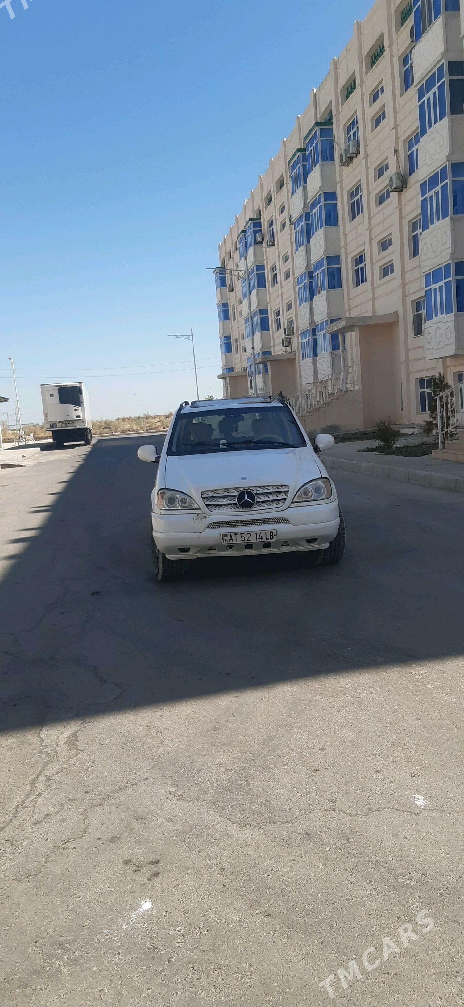 Mercedes-Benz E320 1999 - 80 000 TMT - Sakar - img 1