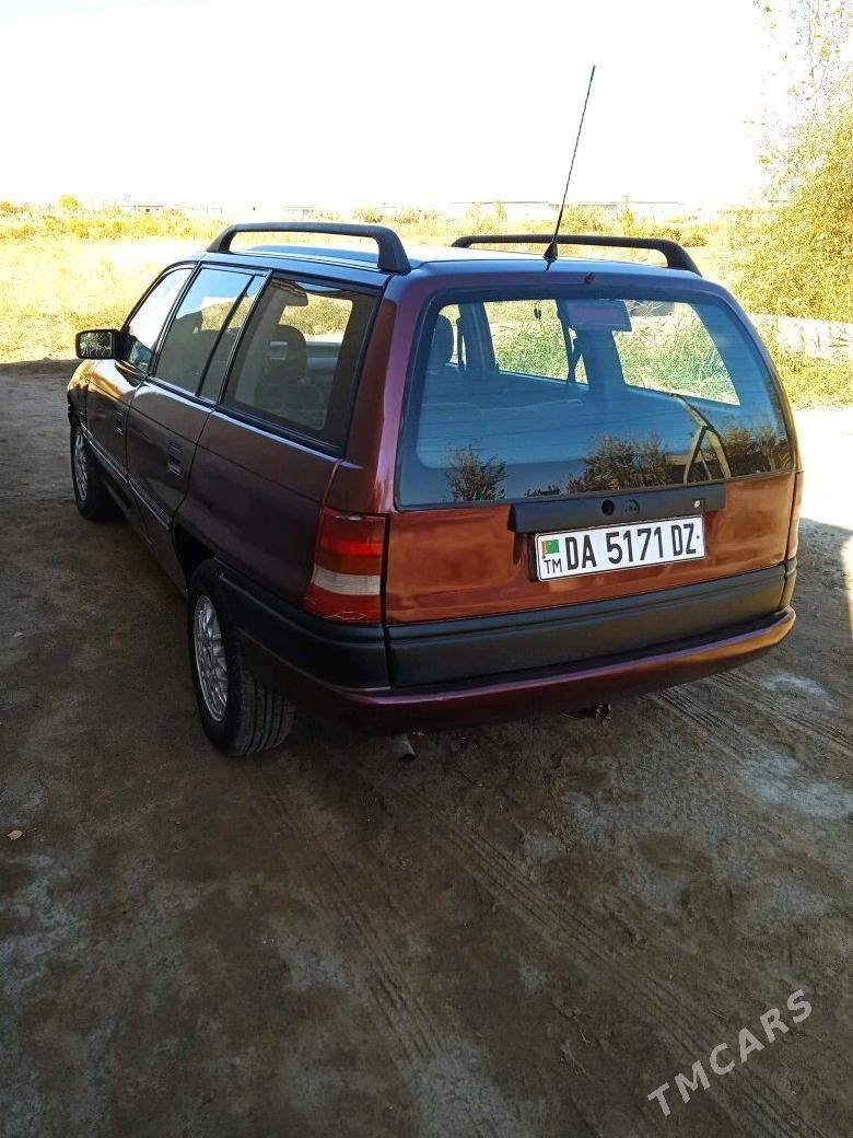 Opel Astra 1993 - 50 000 TMT - Gubadag - img 2