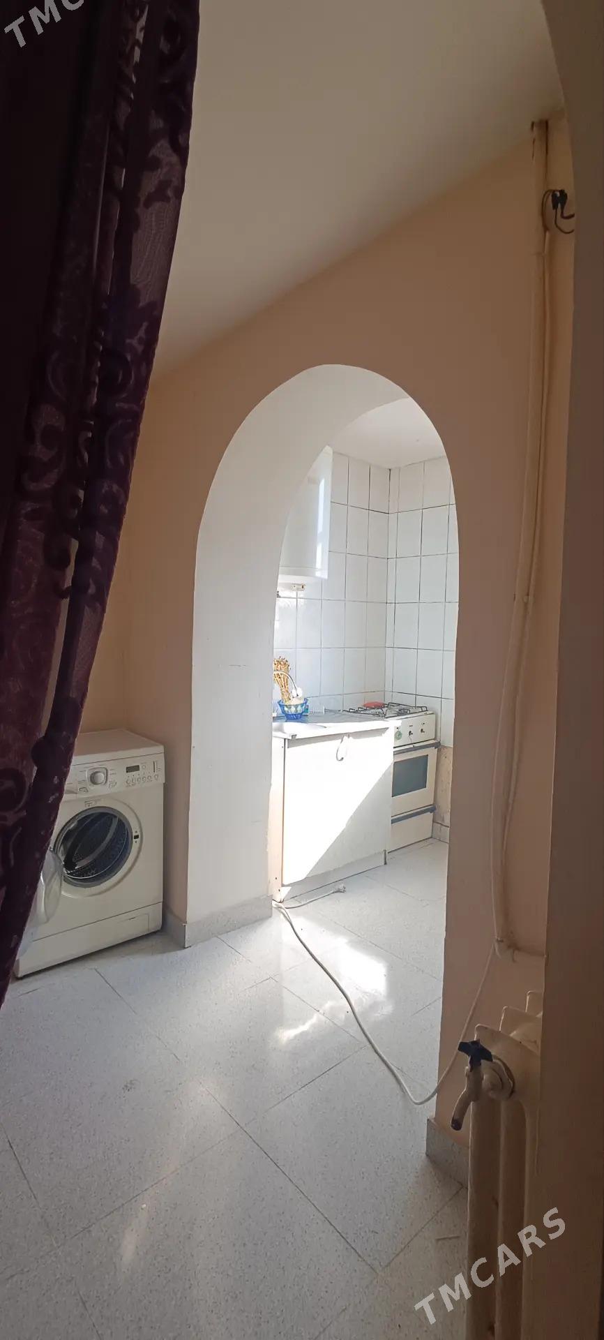 Продаю 1 комн.5 мкр. - Aşgabat - img 4