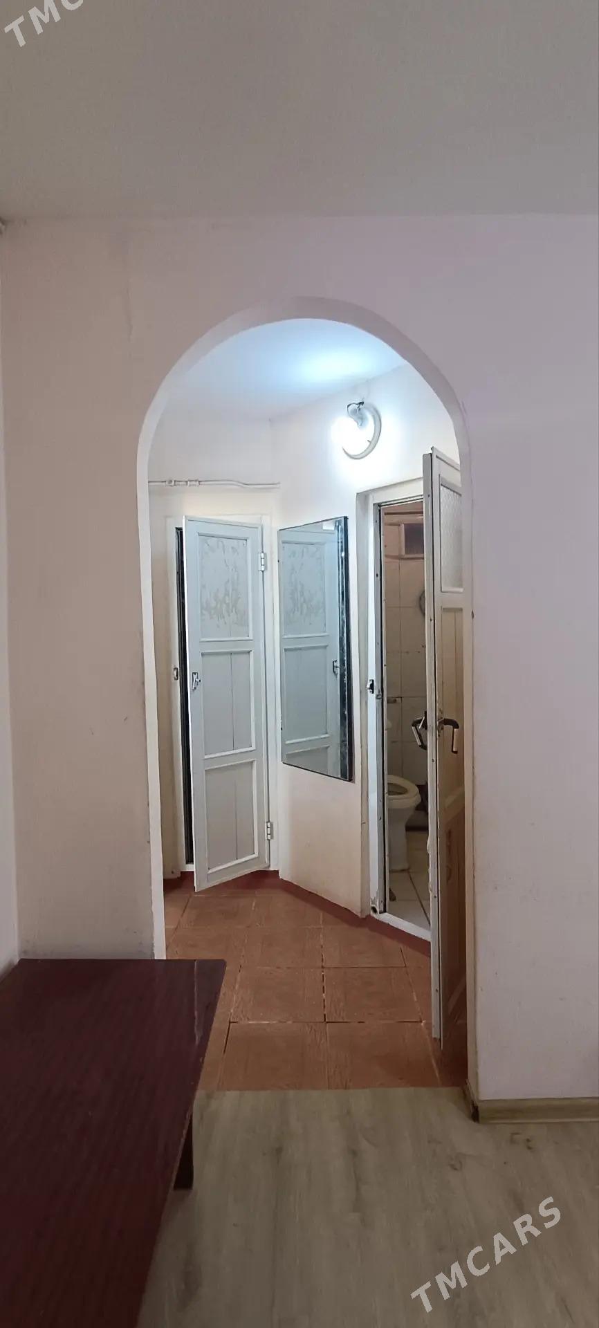 Продаю 1 комн.5 мкр. - Aşgabat - img 3